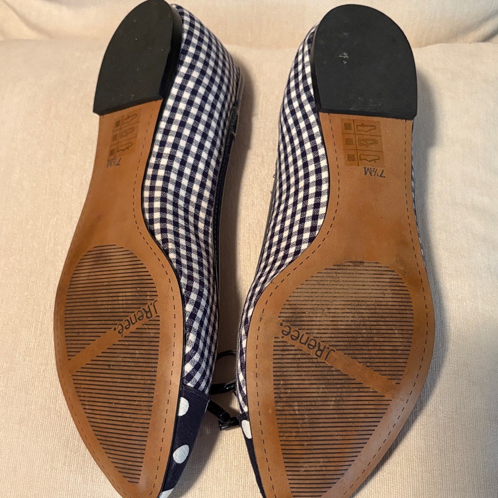 J. Renee Navy Gingham and Polka Dot Flats
🥳Summer fun- cute- and whimsy💝🥰 - Picture 2 of 3